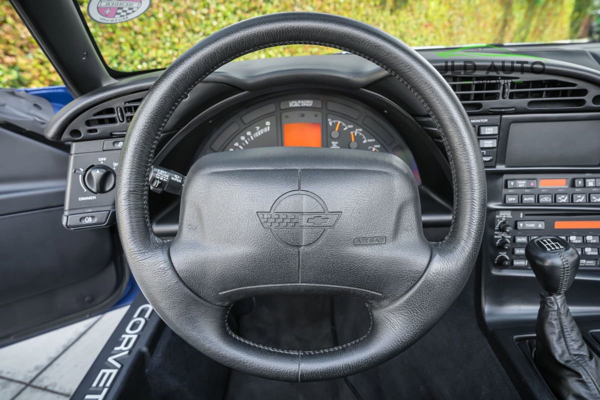 Used 1996 Chevrolet Corvette Convertible Grand Sport image 17