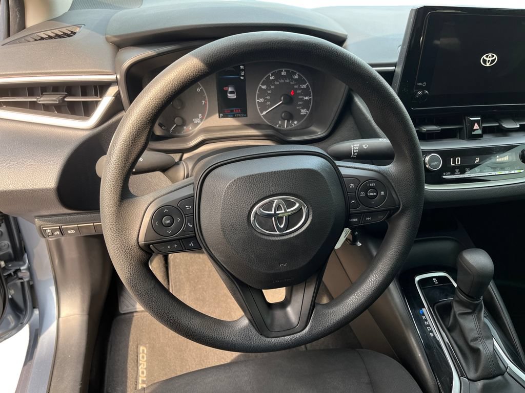 Used 2023 Toyota Corolla LE FWD image 12