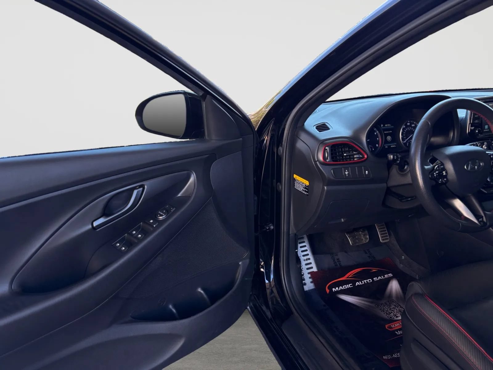 Used 2019 Hyundai Elantra GT N Line FWD image 11