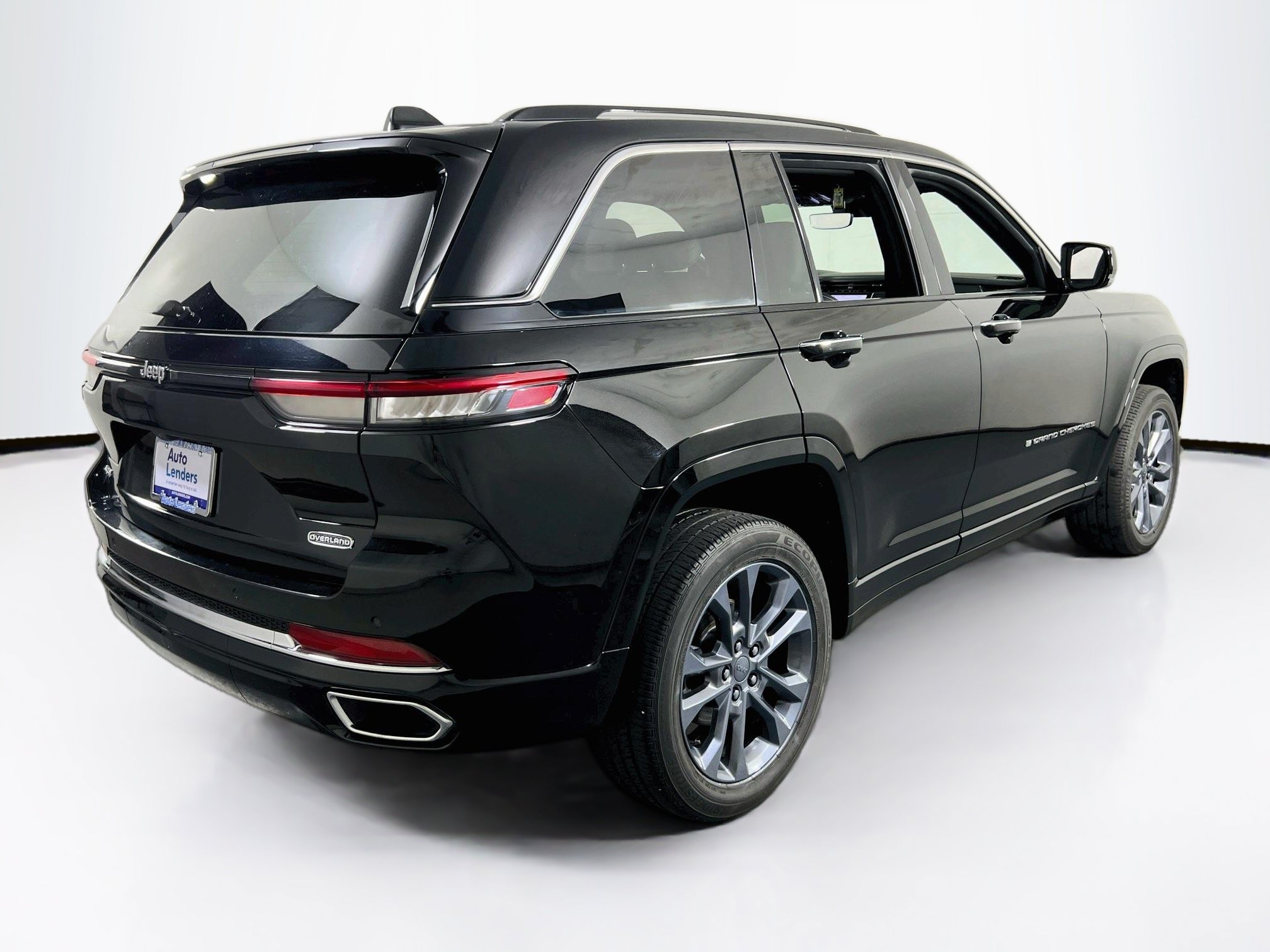 Used 2023 Jeep Grand Cherokee Overland AWD/4WD image 5
