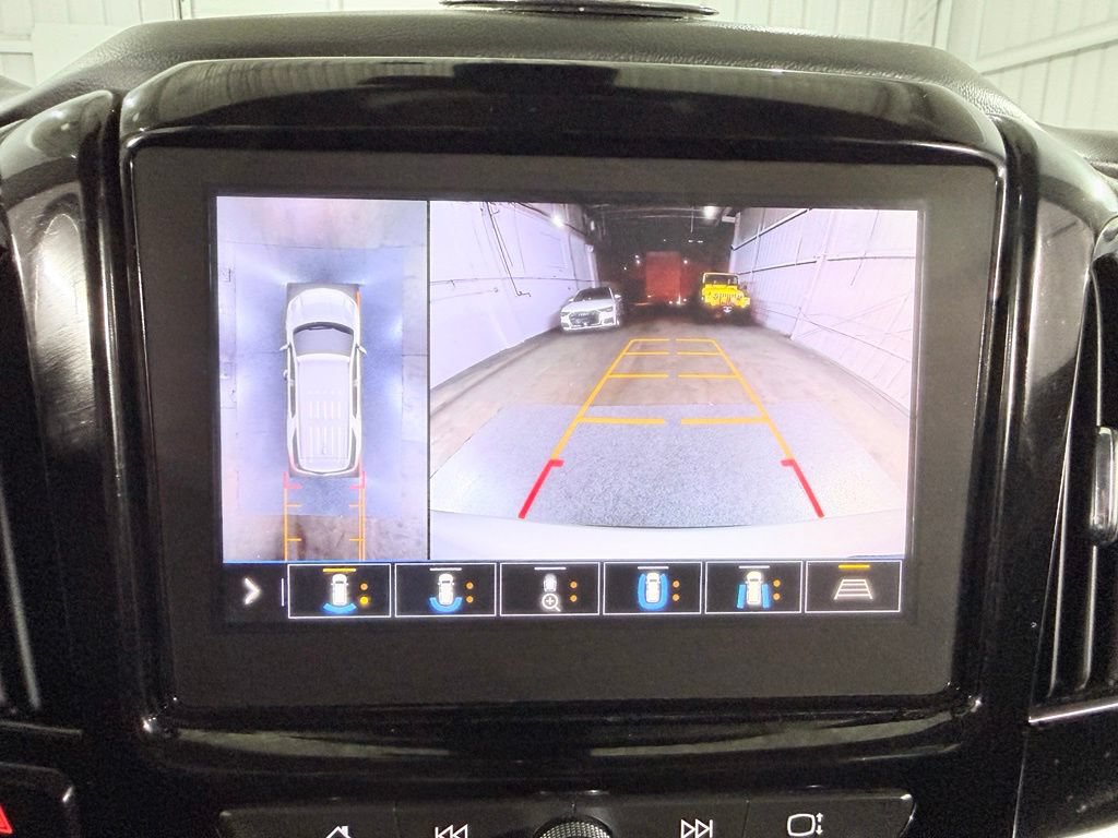 Used 2020 Chevrolet Traverse RS FWD image 38