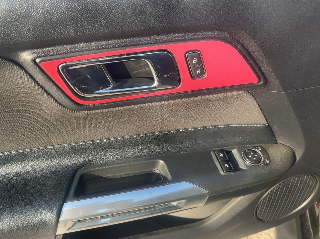 Used 2016 Ford Mustang GT RWD image 2