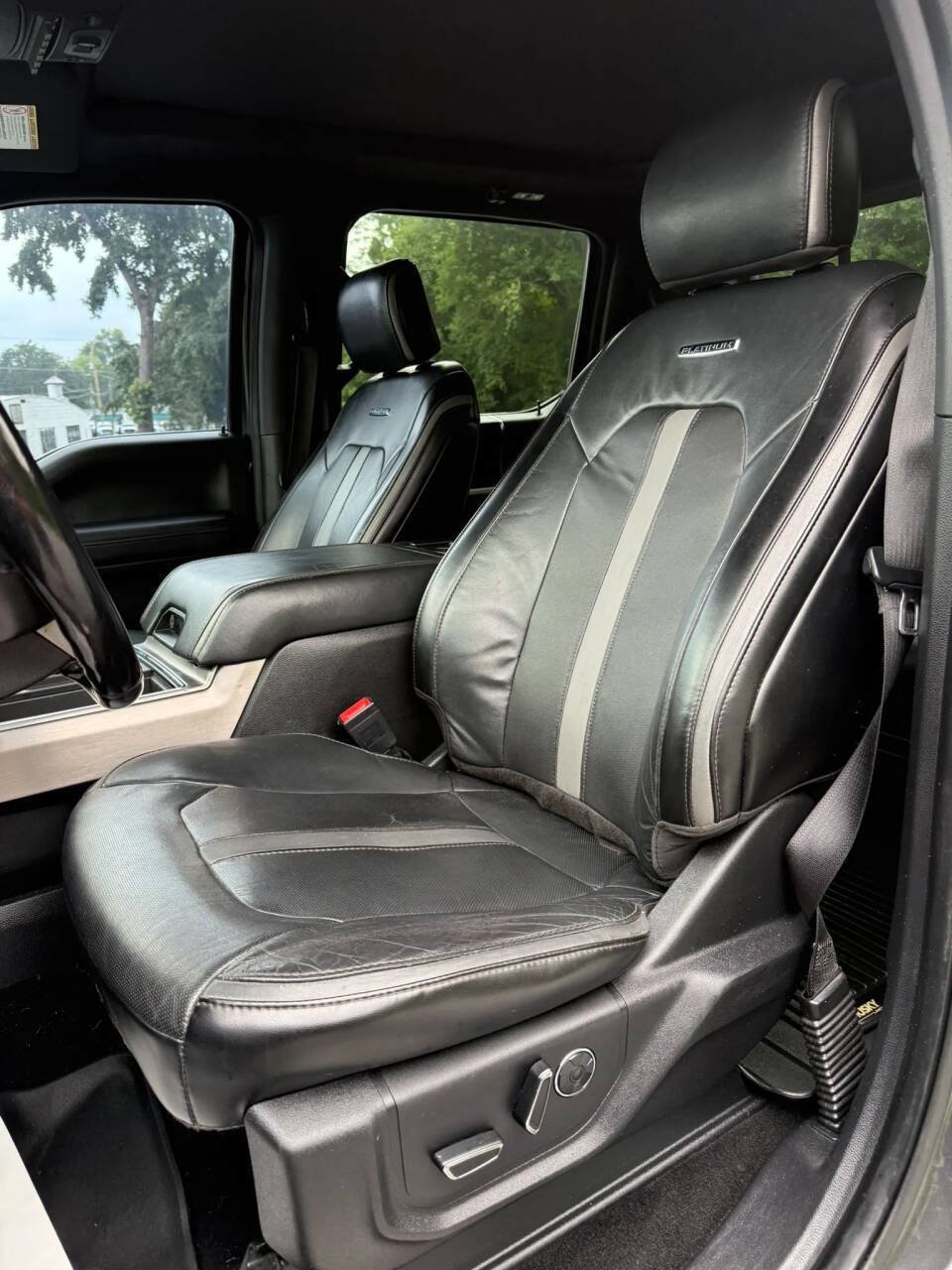 Used 2018 Ford F250 Platinum w/ Platinum Ultimate Package AWD/4WD image 14