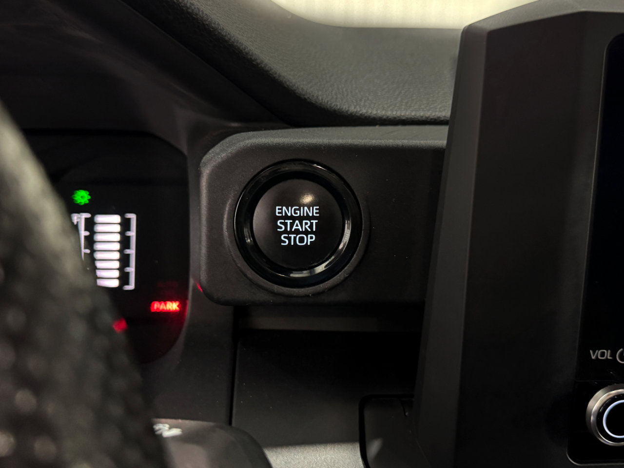 Used 2024 Toyota Tacoma SR image 11