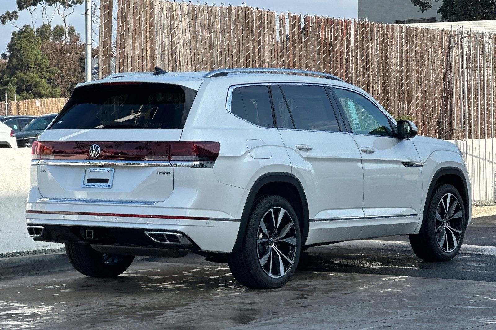 New 2026 Volkswagen Atlas SEL Premium R-Line image 5