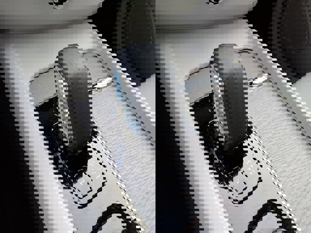 Certified 2023 Volvo XC60 B5 Plus w/ Climate Package image 24