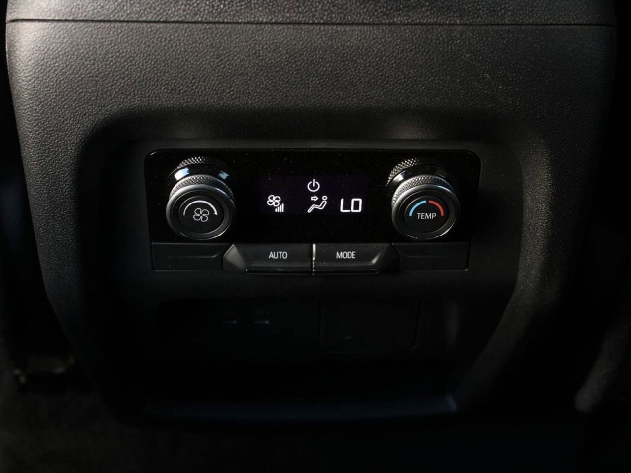Used 2025 Buick Enclave Sport Touring FWD image 13