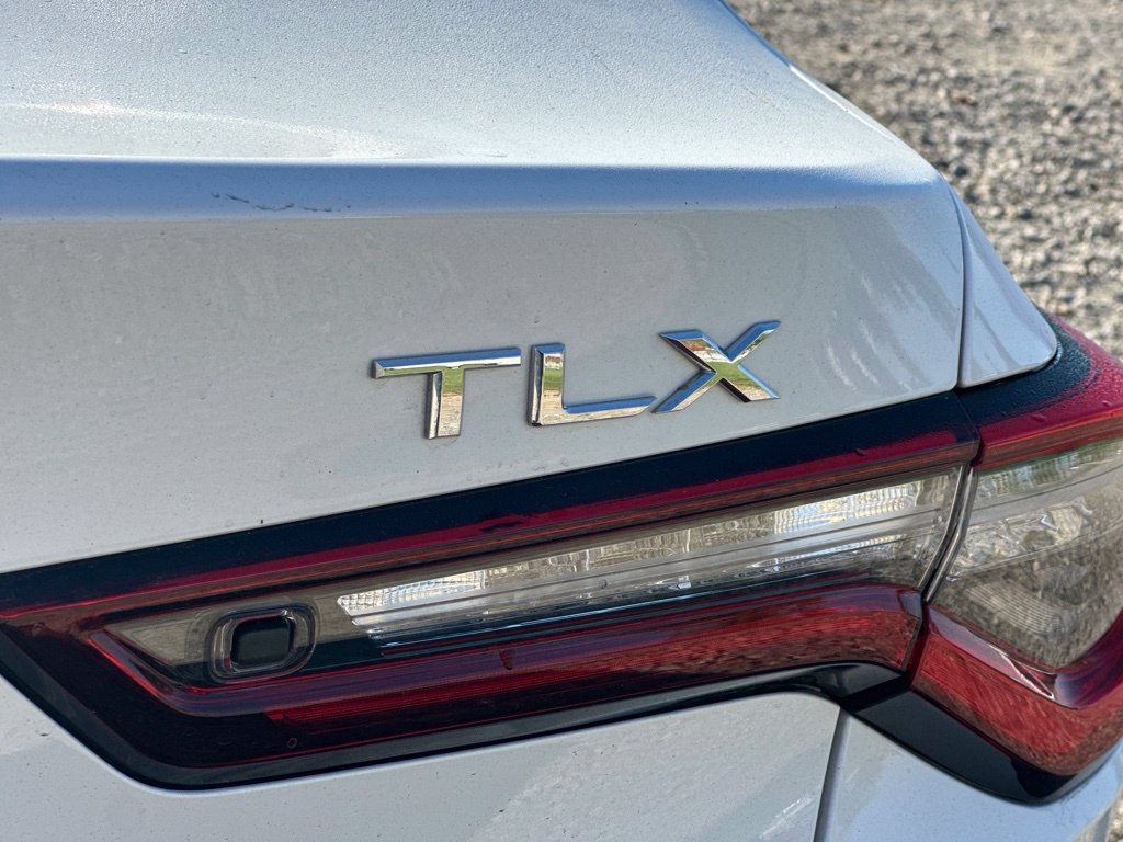 Used 2025 Acura TLX w/ Technology Package FWD image 4