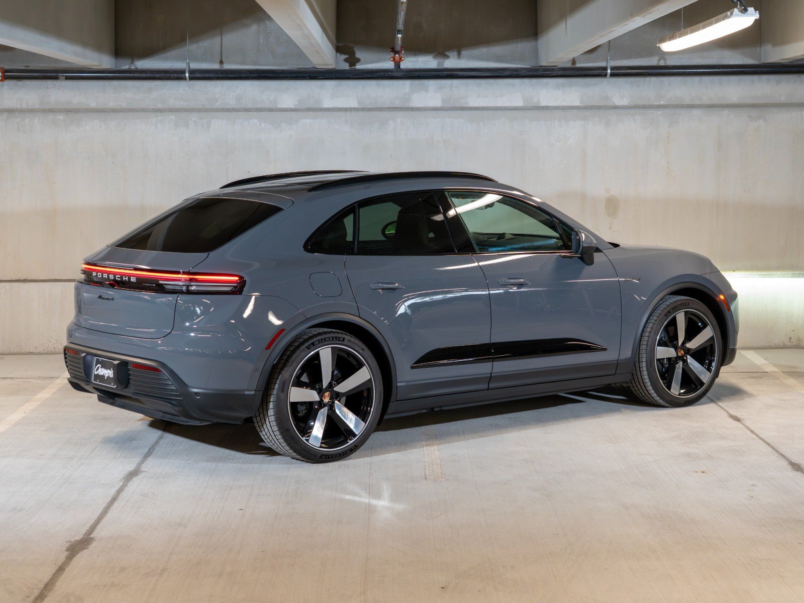 New 2026 Porsche Macan 4 Electric AWD/4WD image 7