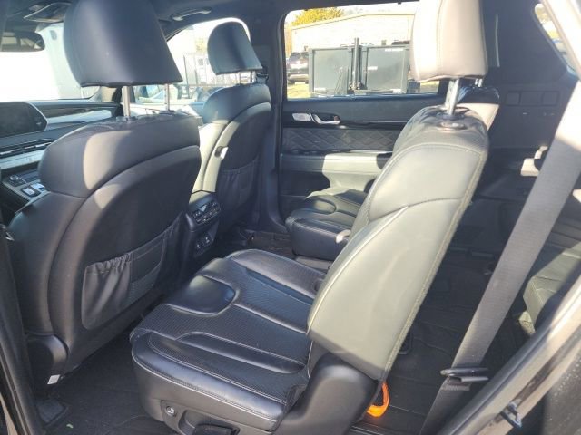 Used 2022 Hyundai Palisade Calligraphy w/ Winter Package image 13