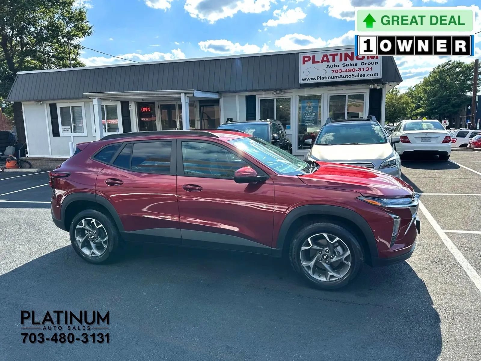 Used 2025 Chevrolet Trax LT image 2