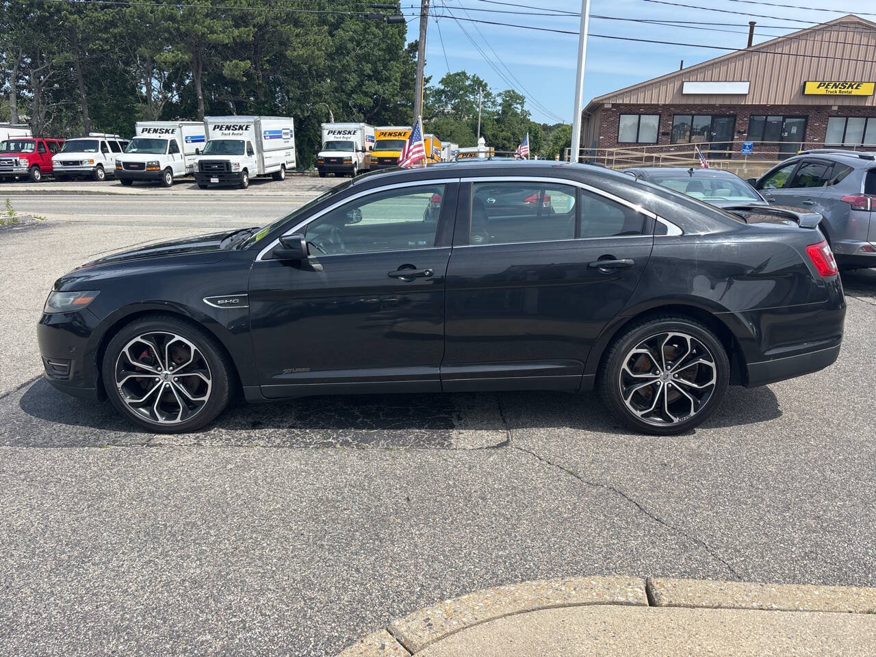 Used 2013 Ford Taurus SHO AWD/4WD image 22