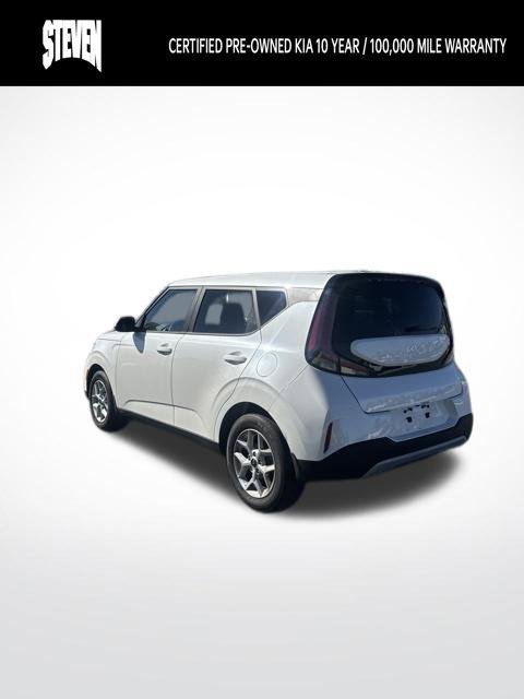 Certified 2025 Kia Soul LX w/ LX Technology Package FWD image 8