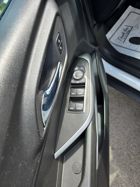 Used 2024 Chevrolet Trax RS w/ Sunroof Package FWD image 15