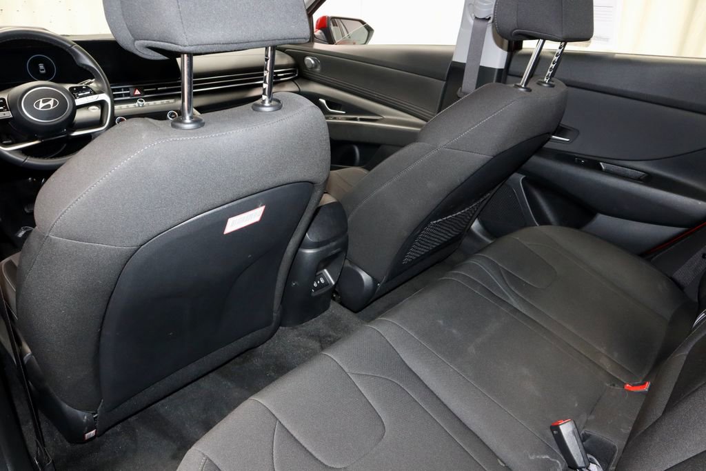 Used 2025 Hyundai Elantra SEL image 22
