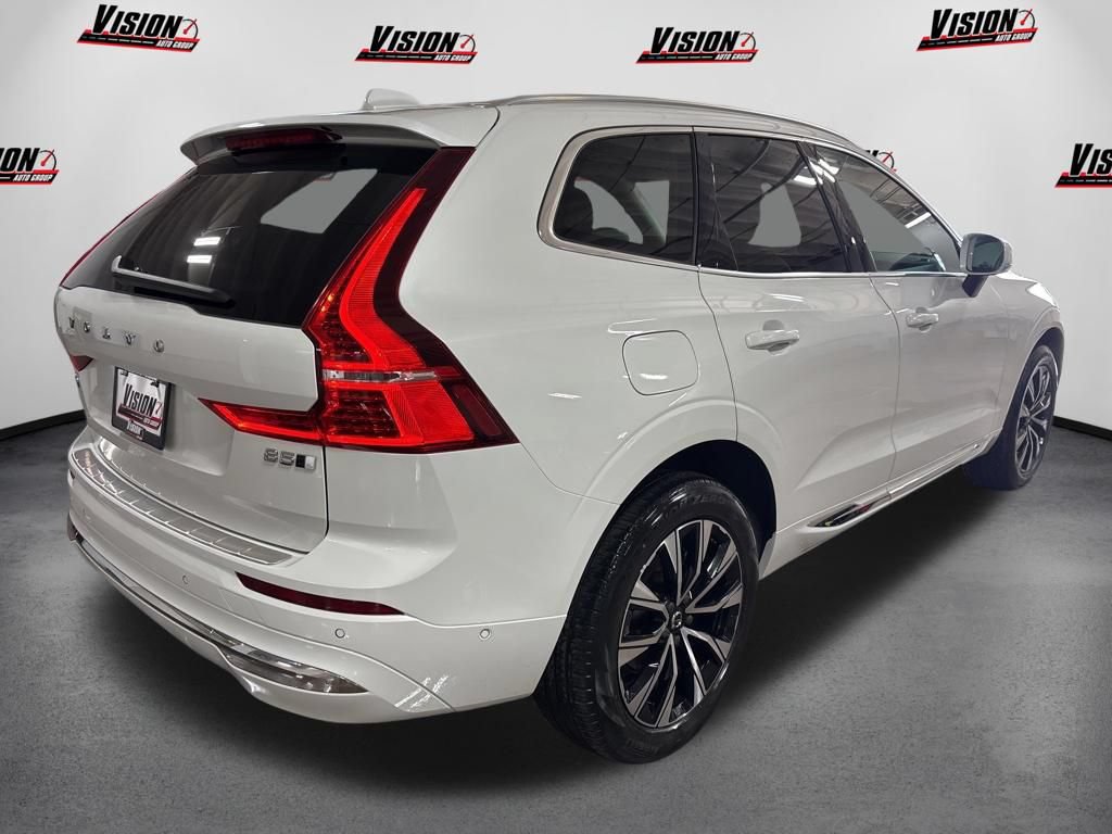 Used 2023 Volvo XC60 B5 Plus w/ Climate Package AWD/4WD image 5