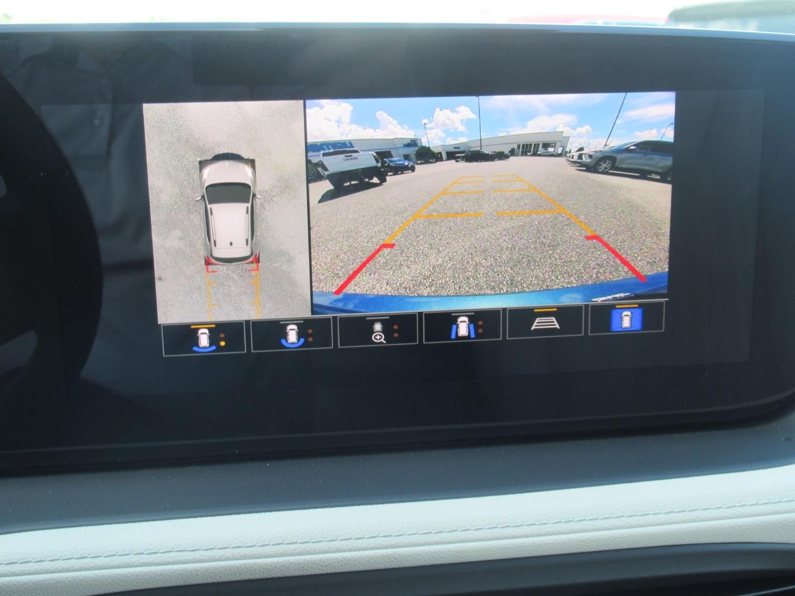 New 2026 Buick Encore GX Avenir w/ Avenir Technology Package FWD image 32