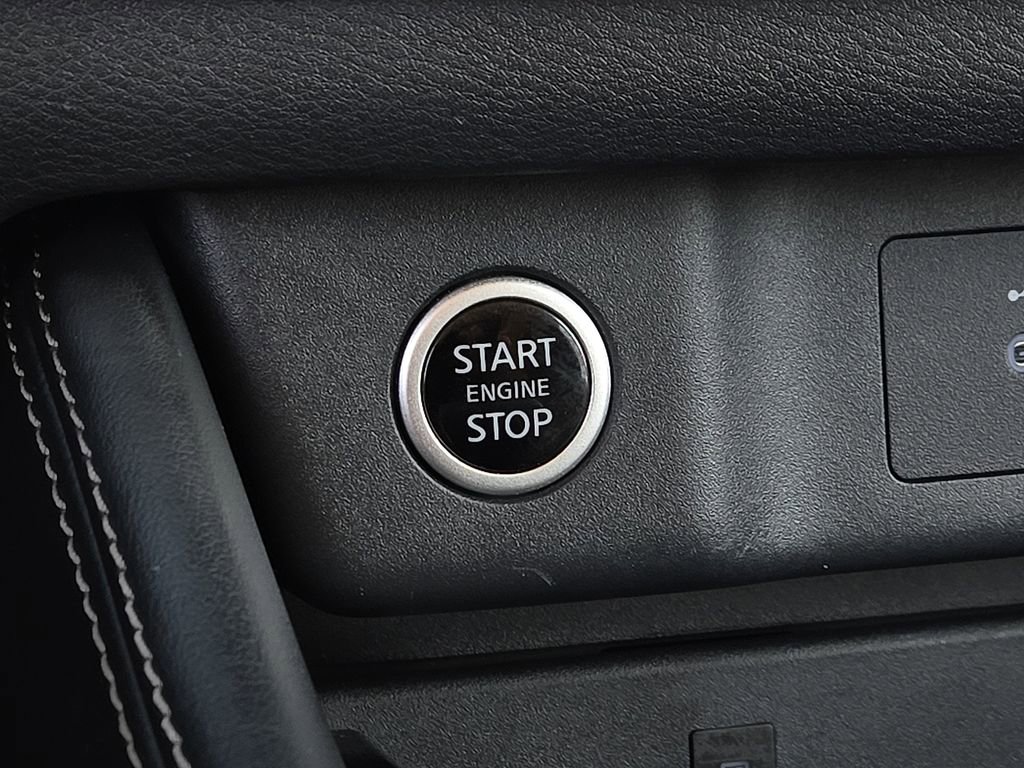 Used 2023 Nissan Rogue Platinum w/ Platinum Premium Package image 17