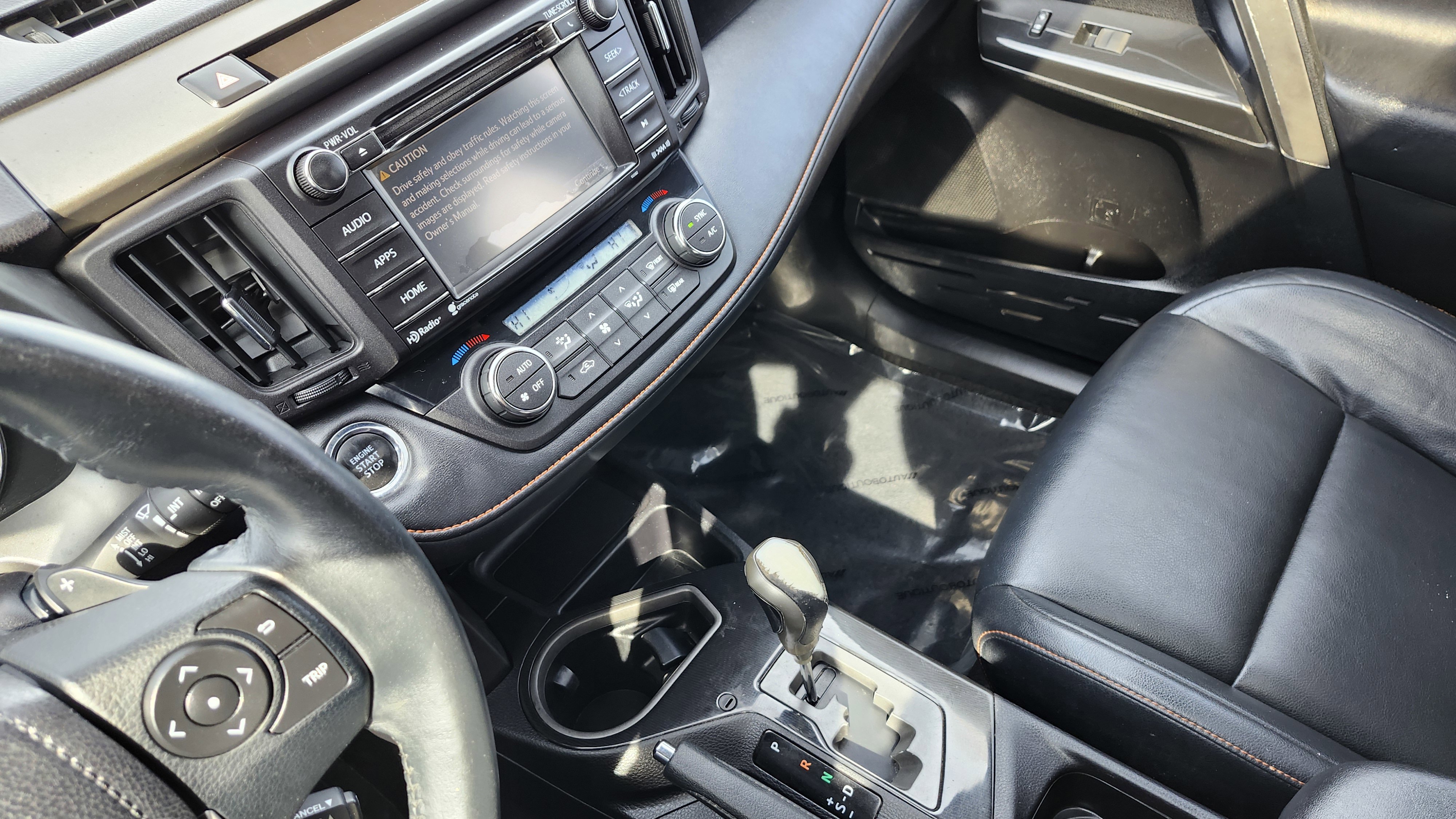 Used 2016 Toyota RAV4 SE image 27