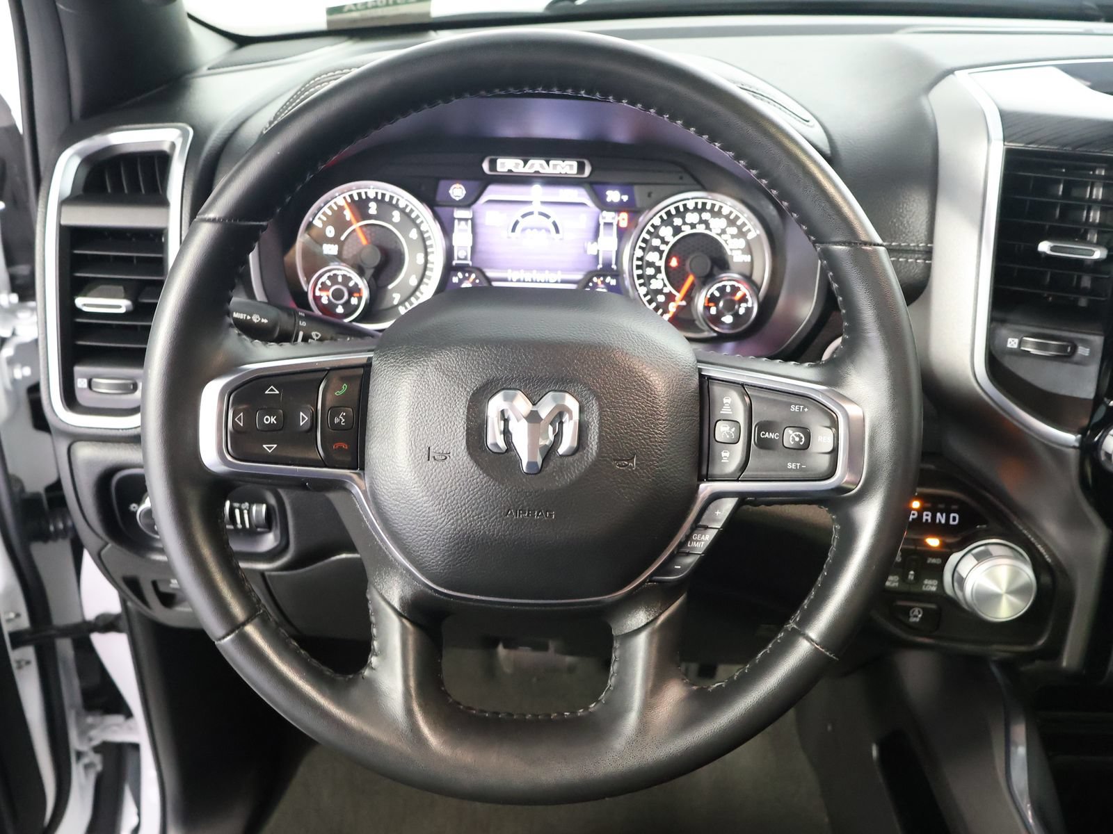 Used 2024 RAM 1500 Laramie AWD/4WD image 30