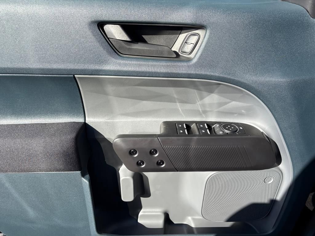 New 2025 Ford Maverick XL FWD image 20
