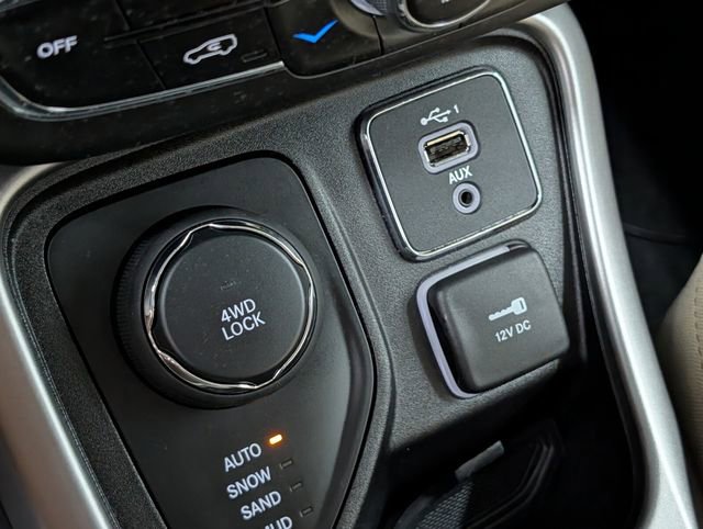 Used 2020 Jeep Compass Sport w/ Cold Weather Group AWD/4WD image 26