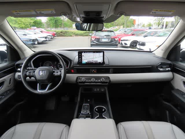 Certified 2023 Honda Pilot Touring image 20