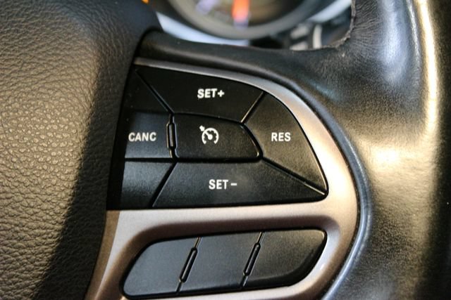 Used 2019 Jeep Cherokee Sport w/ Cold Weather Group AWD/4WD image 22
