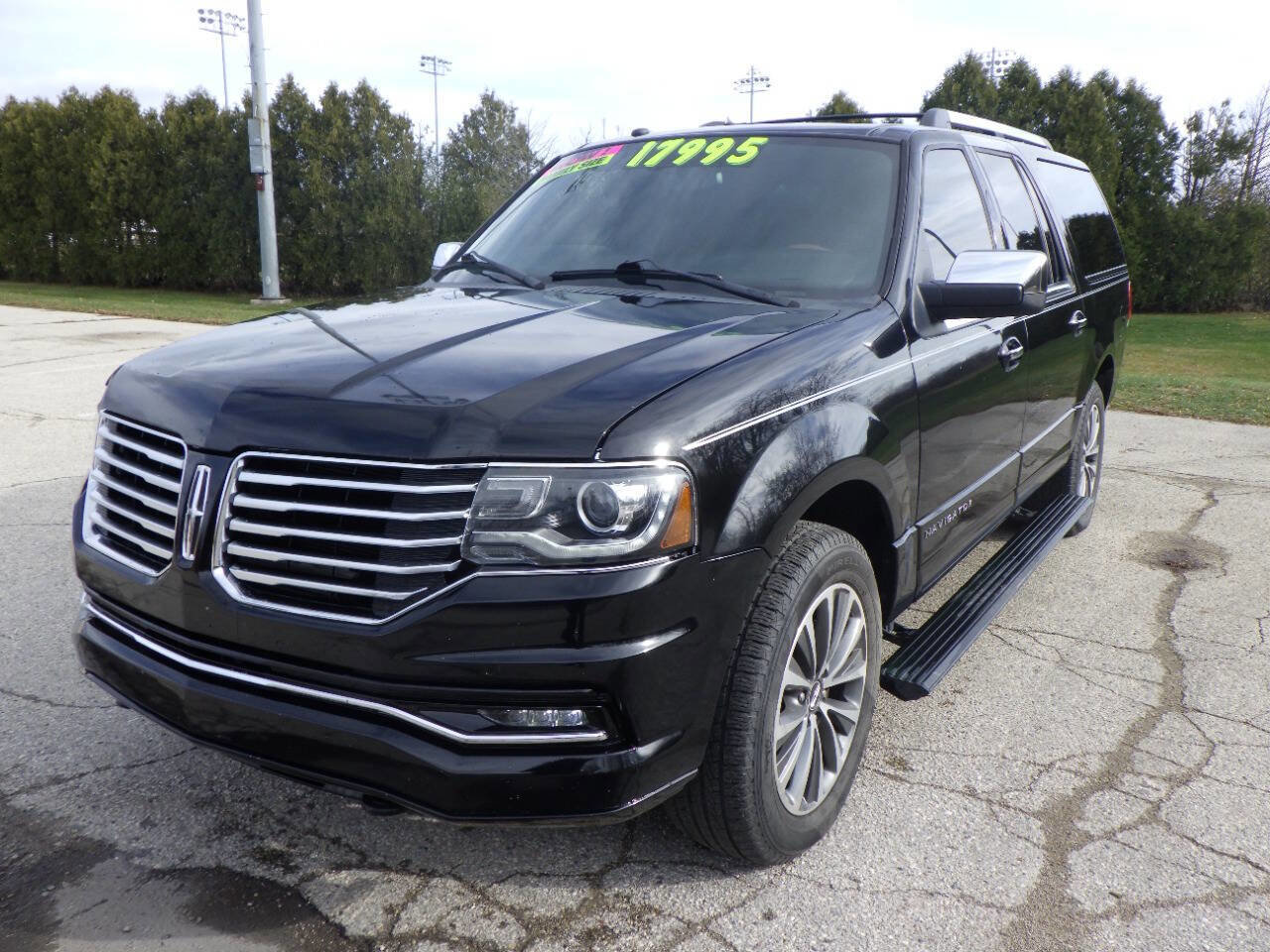 Used 2017 Lincoln Navigator L Select AWD/4WD image 1