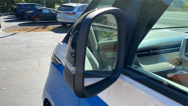 New 2025 Volkswagen ID. Buzz 1st Edition image 22