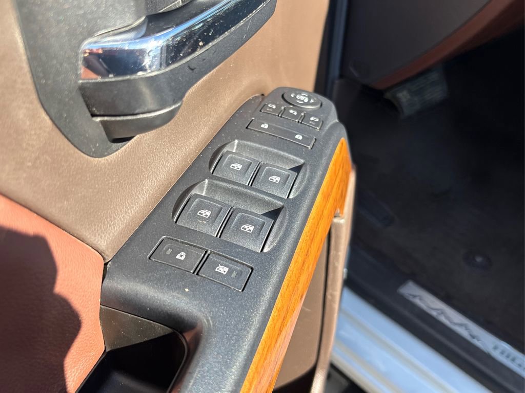 Used 2018 Chevrolet Silverado 3500 High Country image 36
