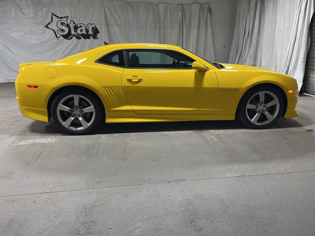 Used 2010 Chevrolet Camaro SS w/ LPO, Ground Effects Package RWD image 8