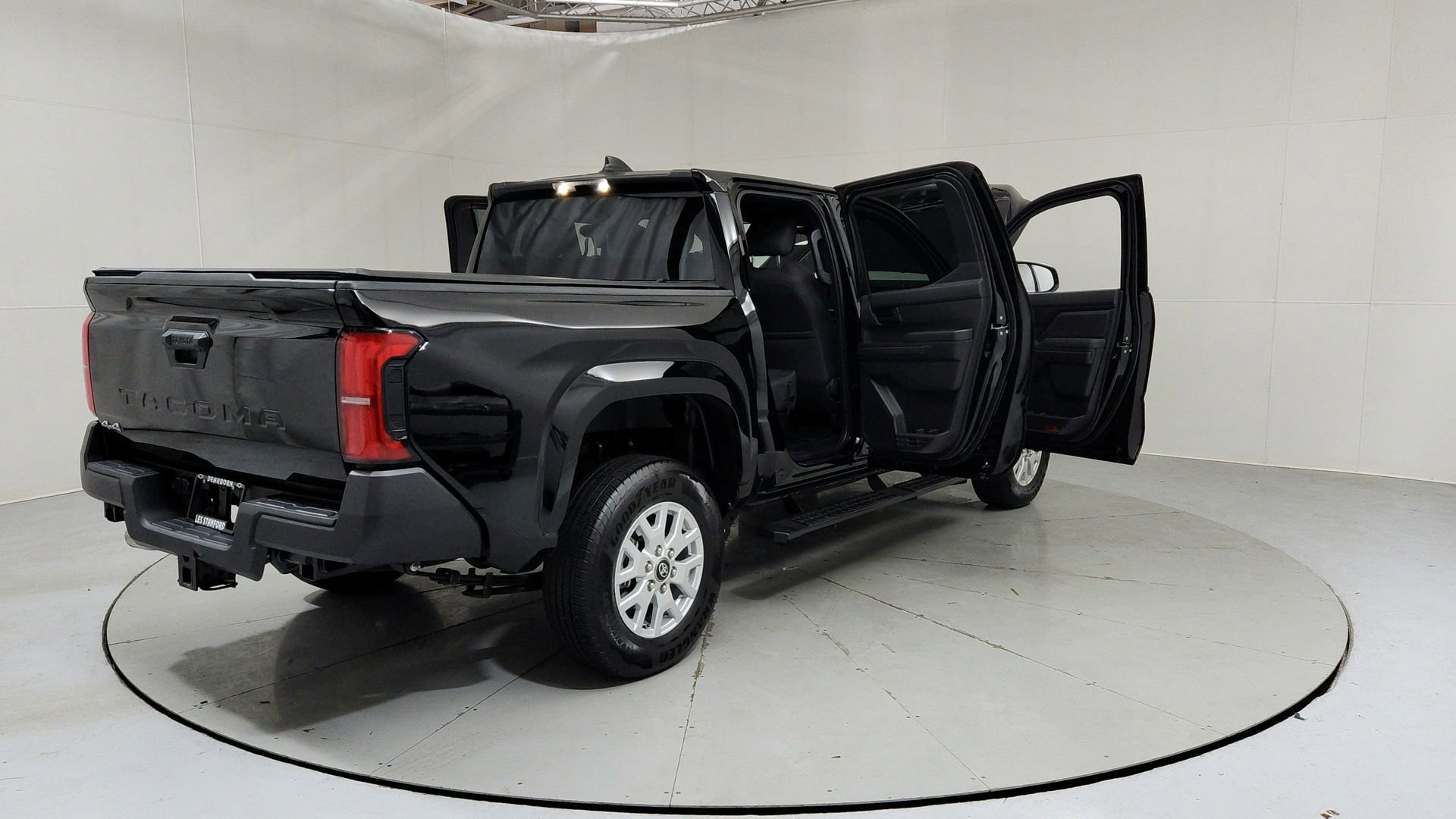 Used 2025 Toyota Tacoma SR AWD/4WD image 10