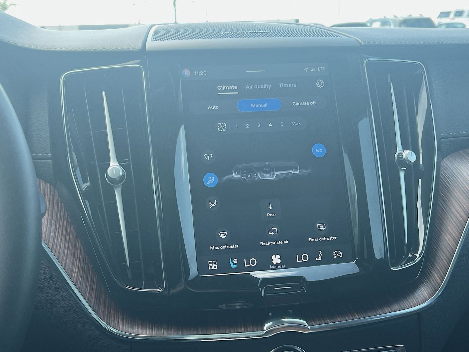 Certified 2023 Volvo XC60 B5 Ultimate w/ Climate Package AWD/4WD image 29