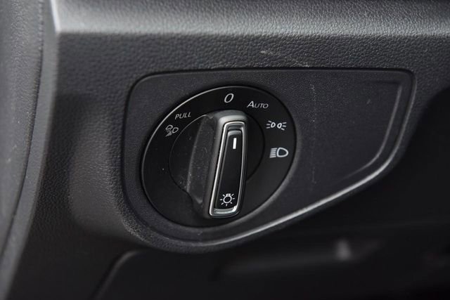 Certified 2023 Volkswagen Atlas SE w/ Black Wheel Package image 11