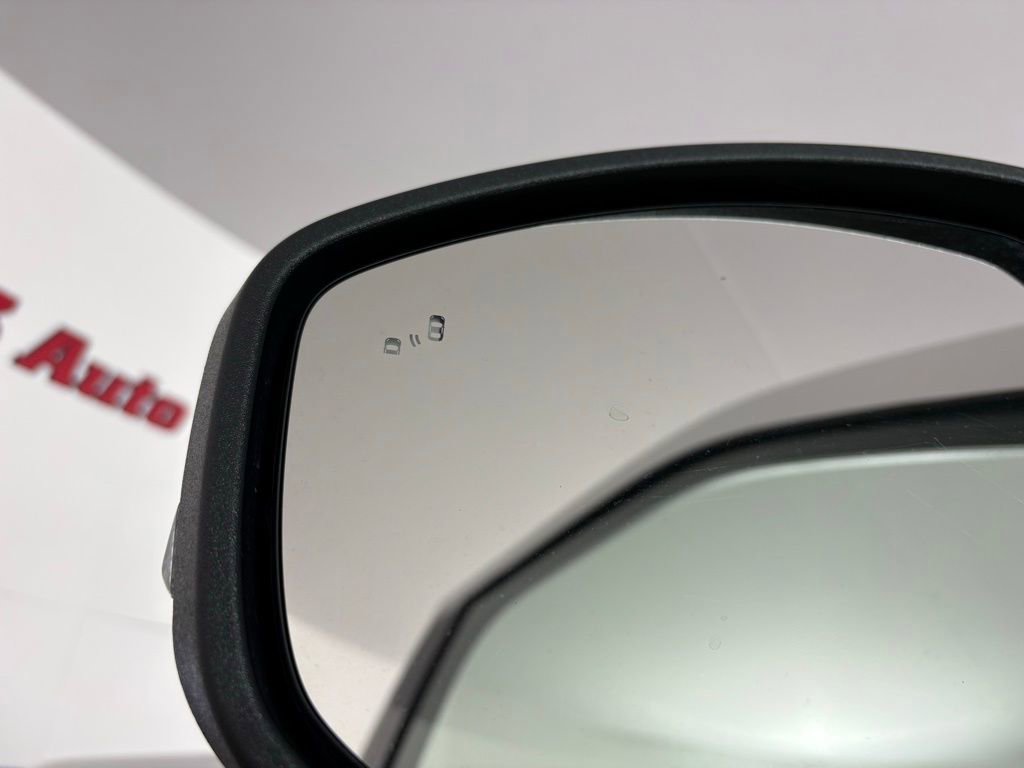 Used 2025 Ford Expedition Active image 16