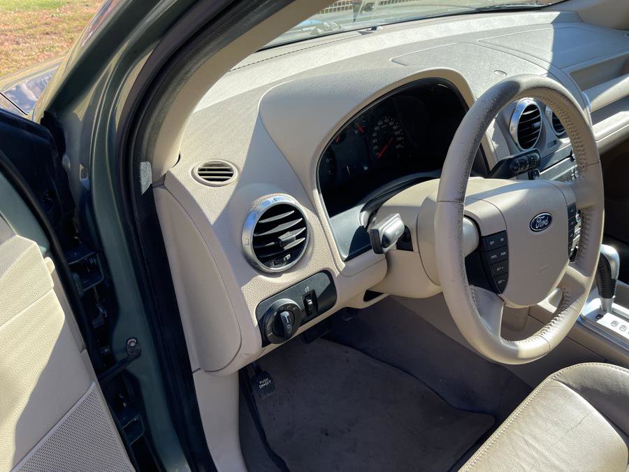 Used 2006 Ford Freestyle SEL image 33