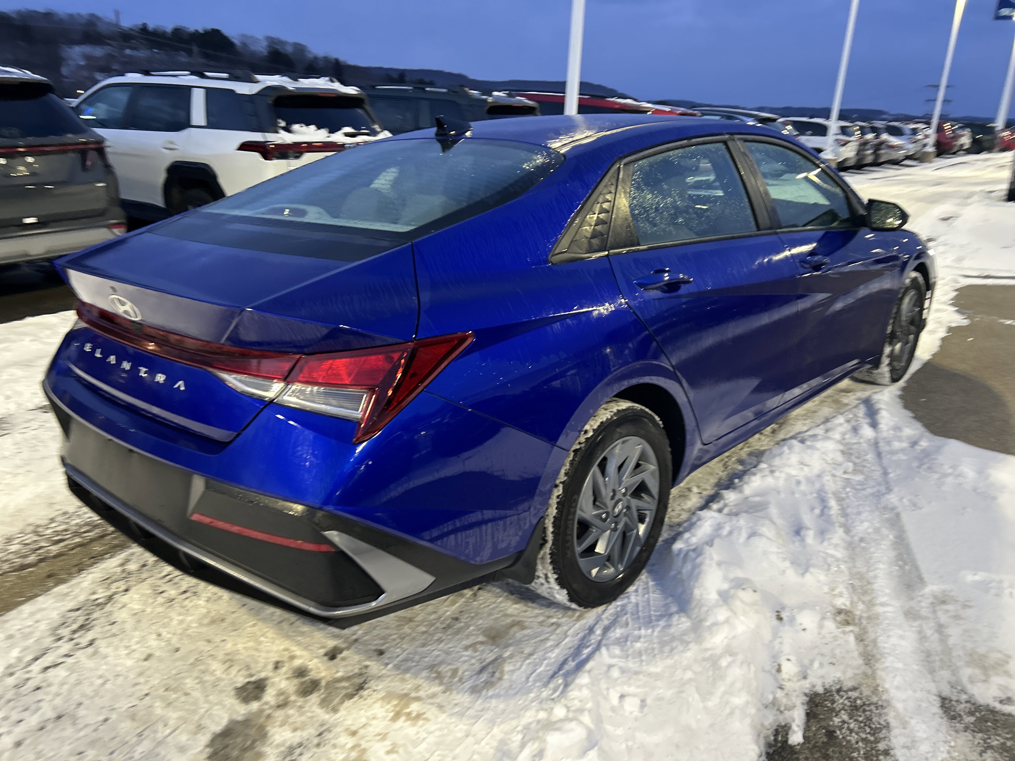 Certified 2024 Hyundai Elantra SEL image 8