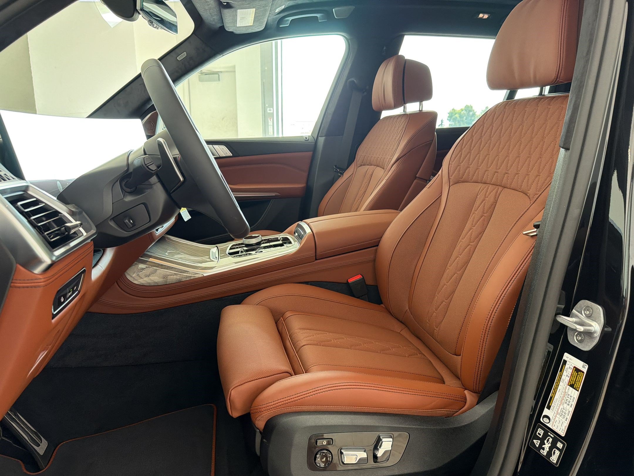 New 2027 BMW X7 M60i AWD/4WD image 5