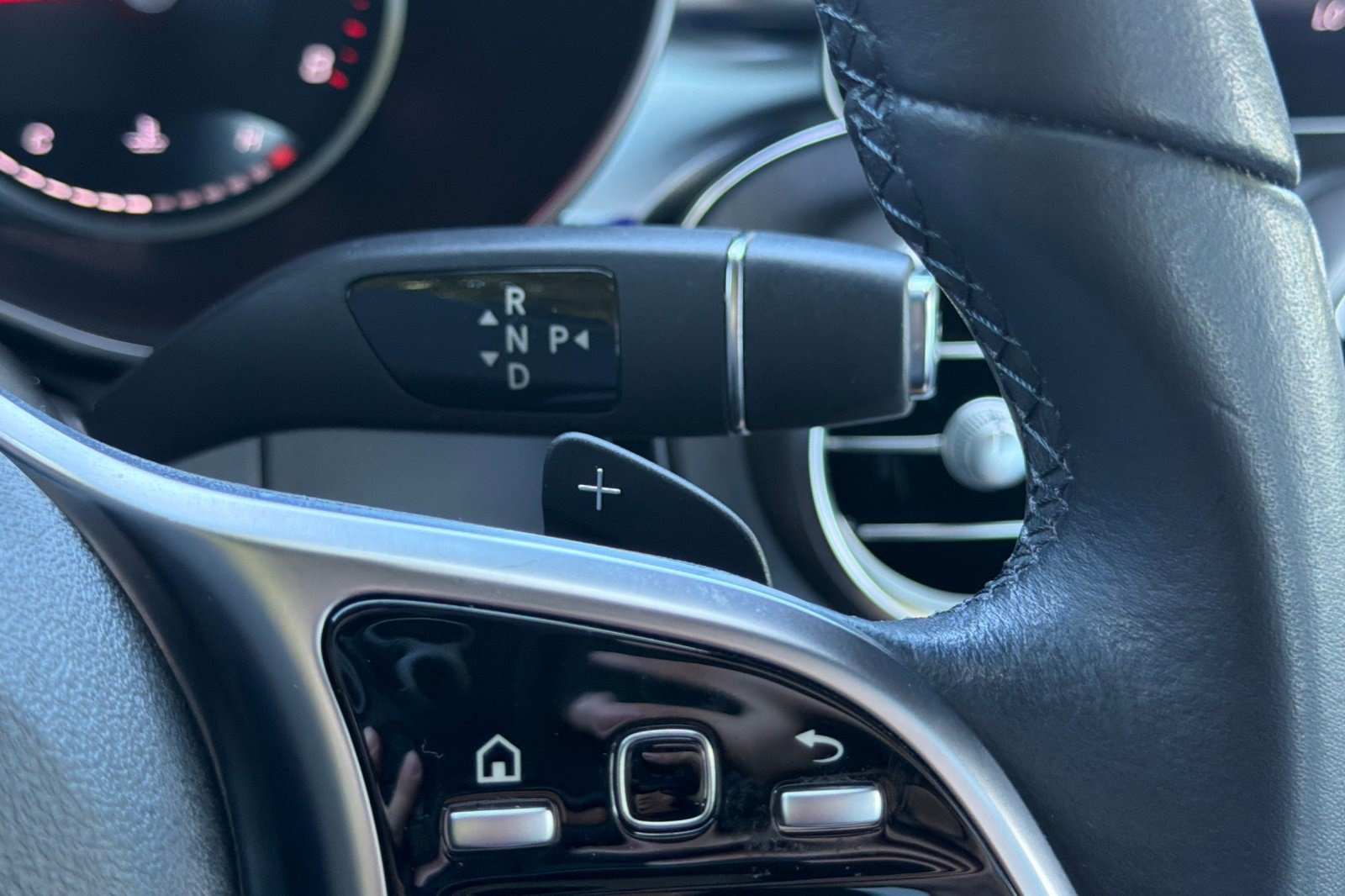 Used 2020 Mercedes-Benz C 300 Sedan image 33
