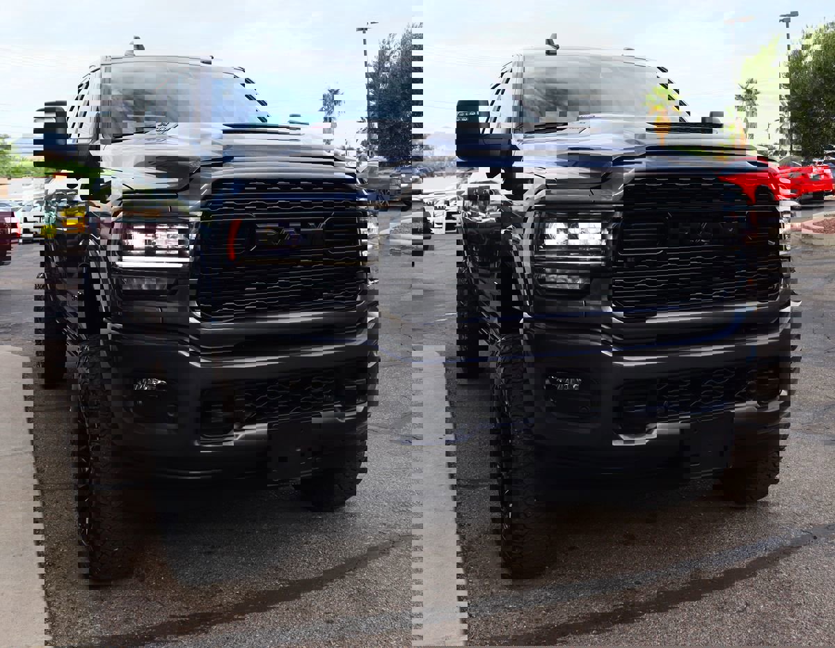Used 2024 RAM 2500 Limited image 22