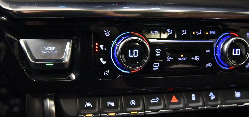 Used 2024 GMC Sierra 1500 Denali Ultimate image 24