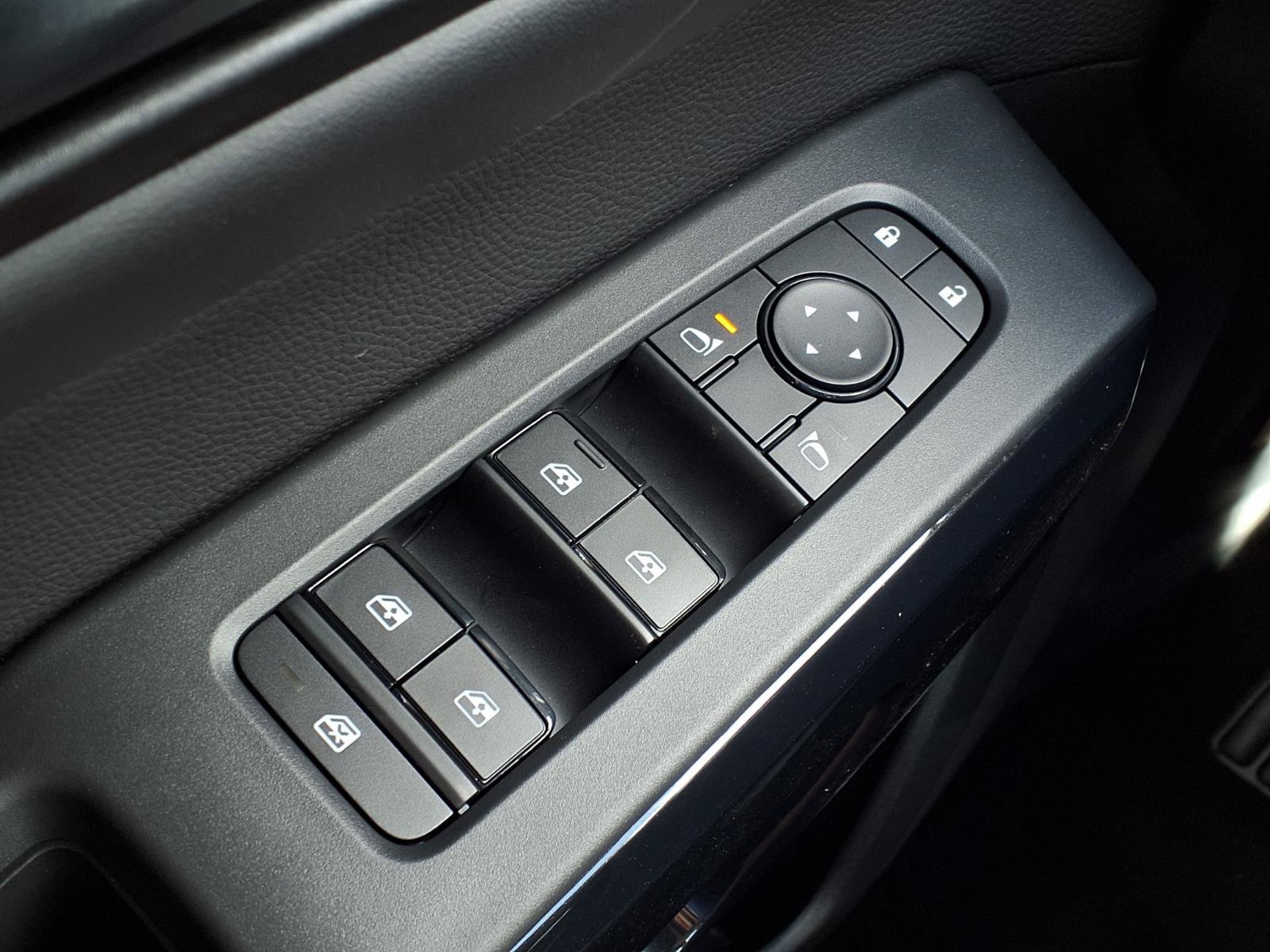 New 2026 Nissan Pathfinder SV FWD image 25