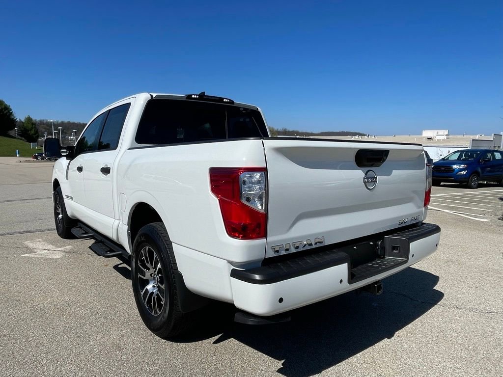 Used 2024 Nissan Titan SV w/ SV Convenience Package image 5