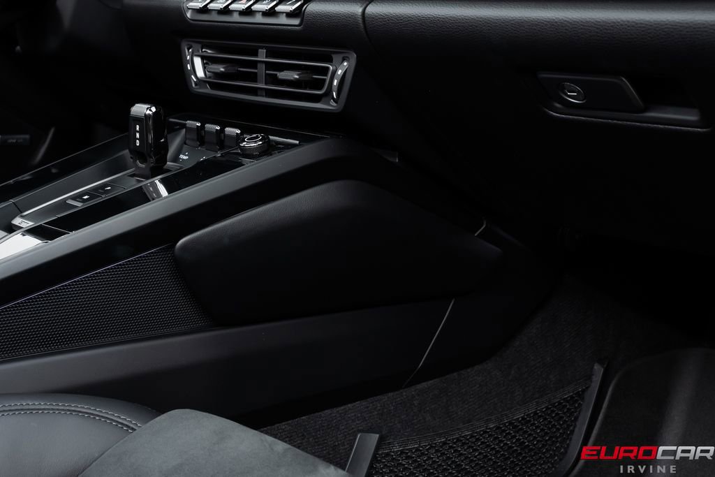 Used 2024 Porsche 911 Carrera GTS RWD image 36