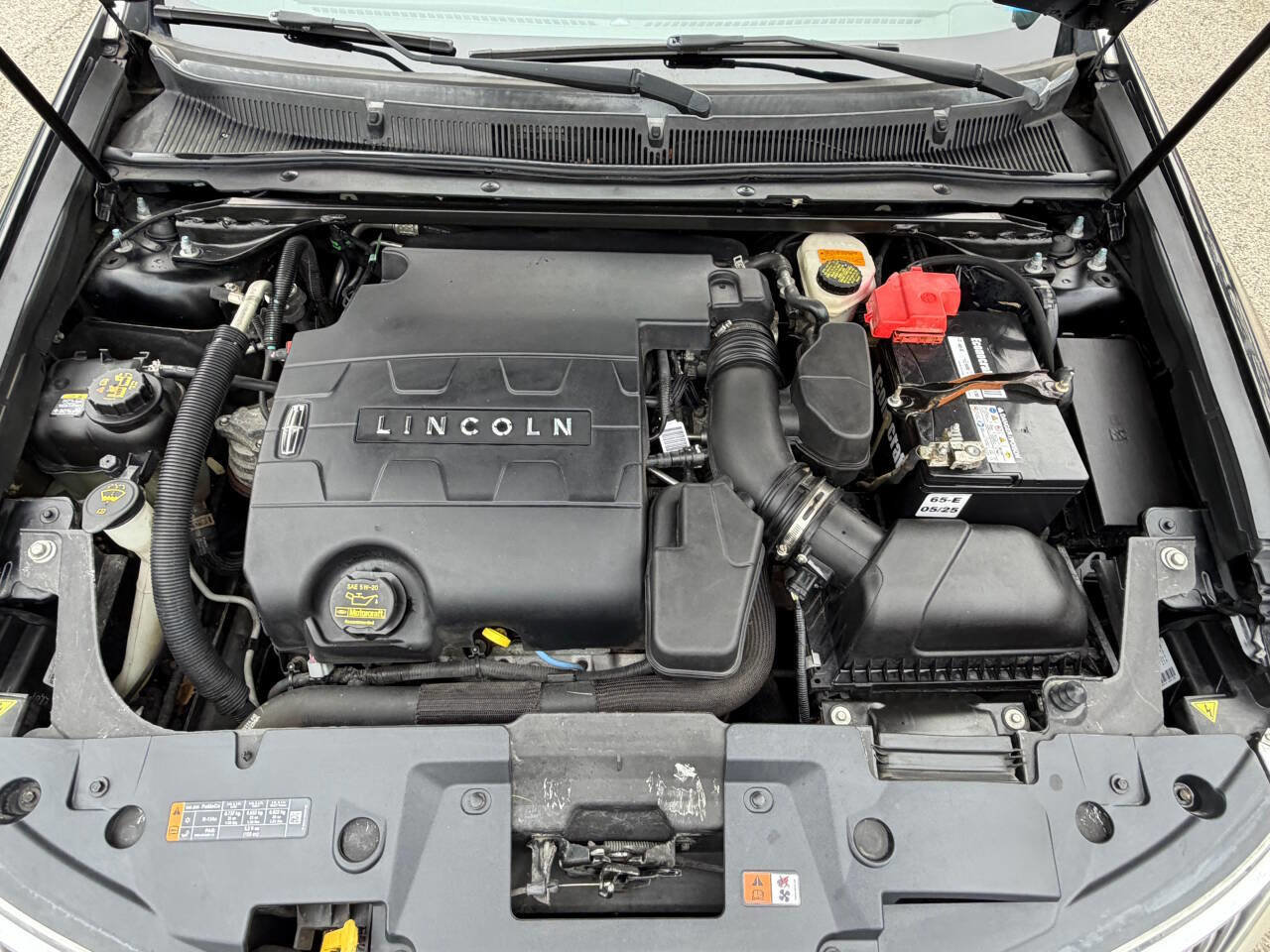 Used 2014 Lincoln MKS AWD w/ Equipment Group 101A image 16