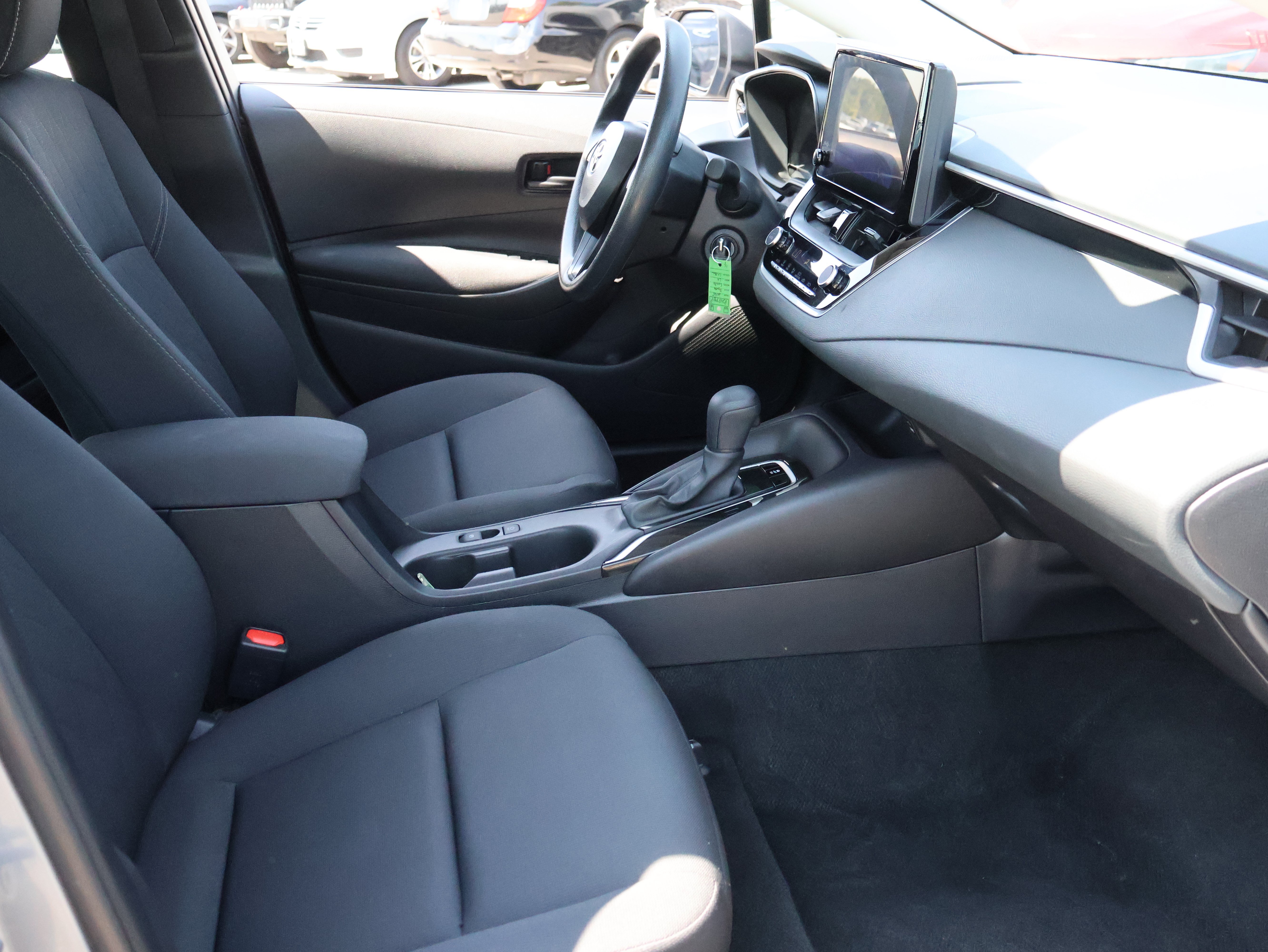 Used 2025 Toyota Corolla LE FWD image 7