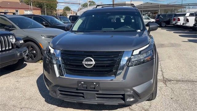 Used 2024 Nissan Pathfinder SV image 8