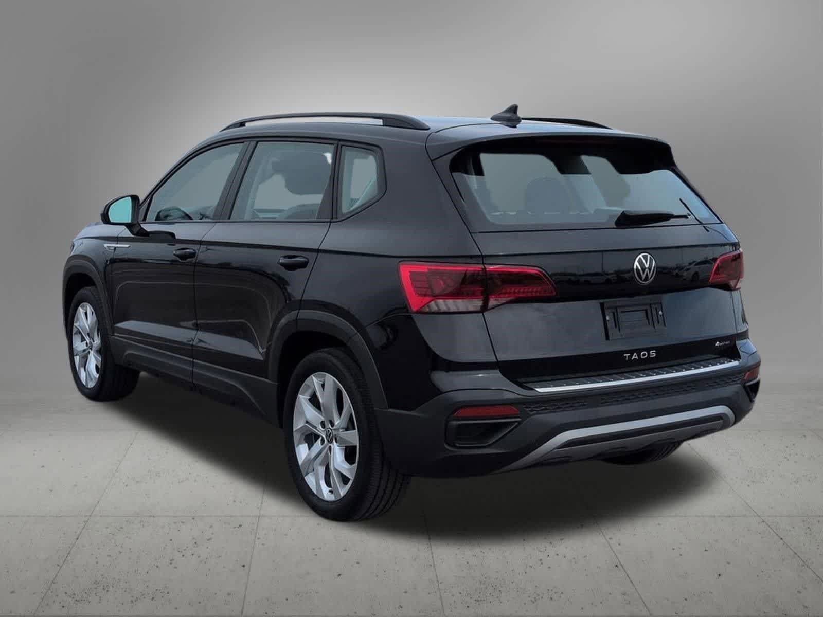 Used 2023 Volkswagen Taos S w/ Driver Assistance Package AWD/4WD image 4