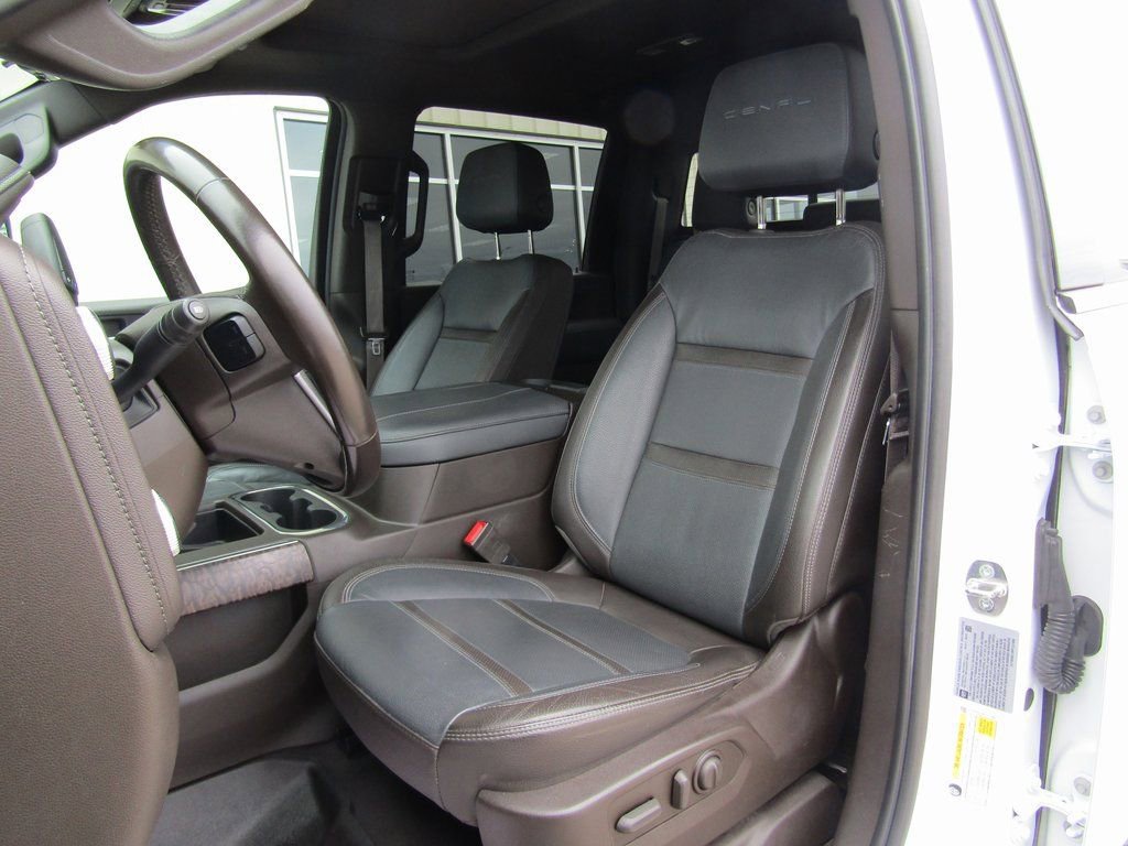 Used 2023 GMC Sierra 3500 Denali w/ Denali Ultimate Package image 29